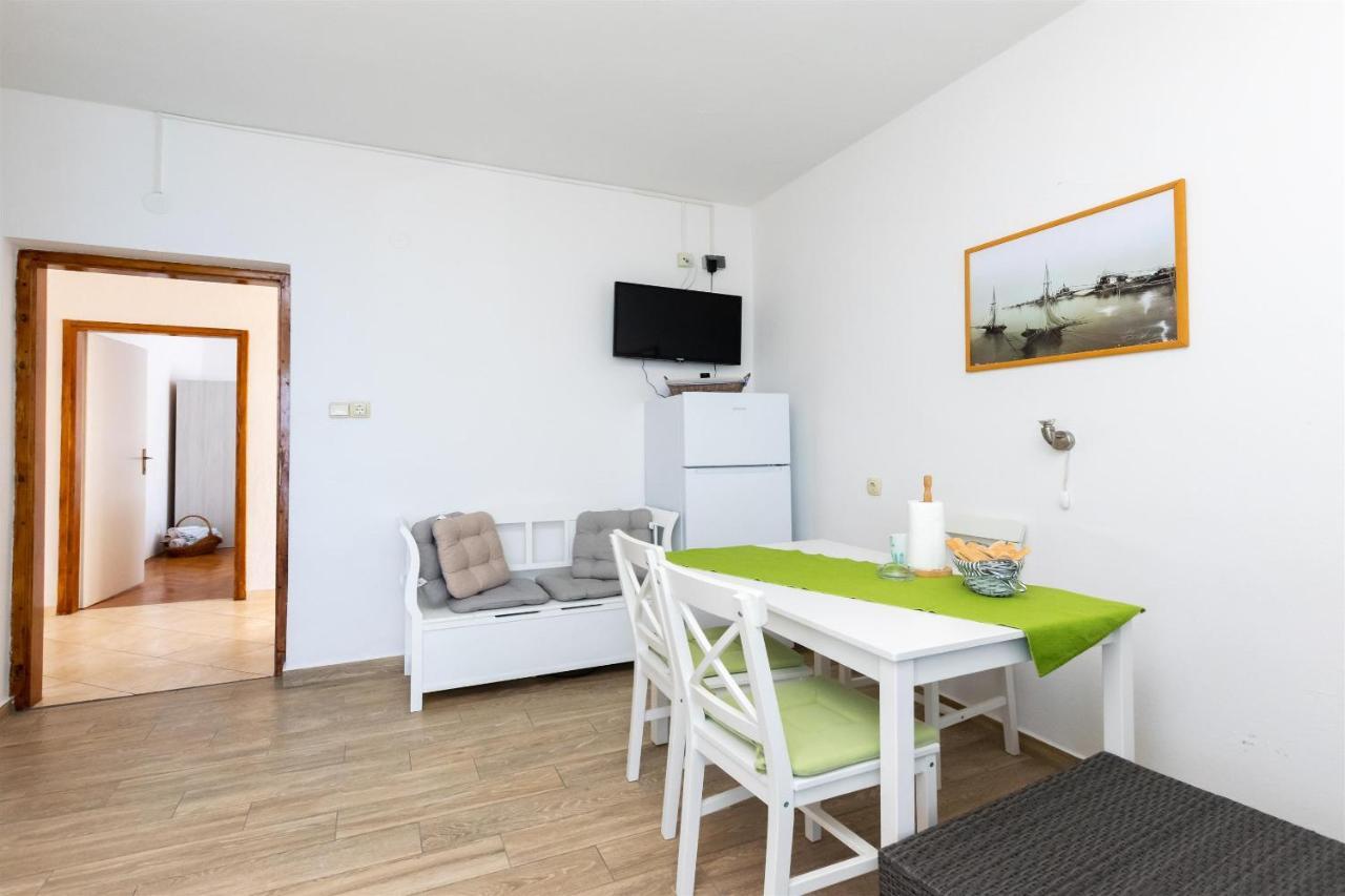 Apartments Biserka Barbat na Rabu Kültér fotó