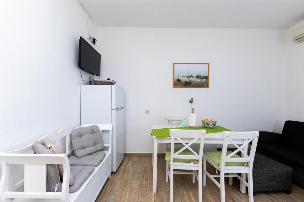 Apartments Biserka Barbat na Rabu Kültér fotó