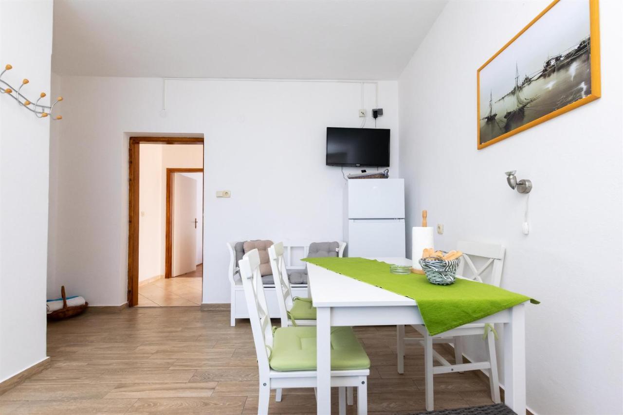 Apartments Biserka Barbat na Rabu Kültér fotó
