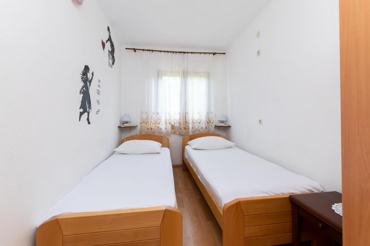 Apartments Biserka Barbat na Rabu Kültér fotó